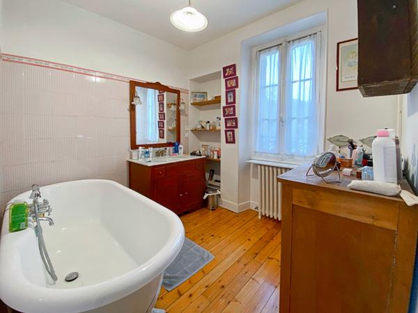 Superbe propriété située en plein coeur de village de Seraincourt