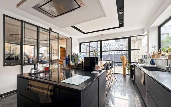 Maison à vendre    6 pièces • 260 m2 Toulouse