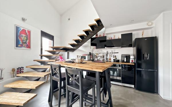 Maison à vendre    6 pièces • 260 m2 Toulouse