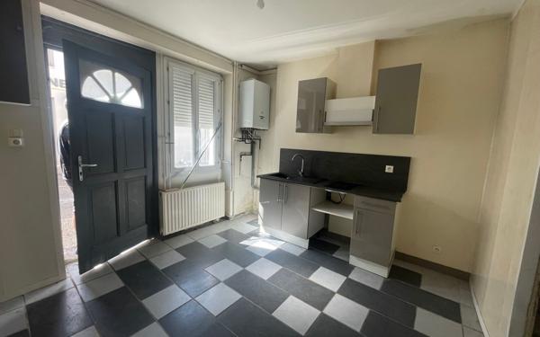 Maison à vendre    2 pièces •  La Verpillière