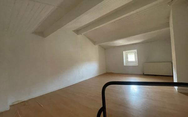 Maison à vendre    2 pièces •  La Verpillière