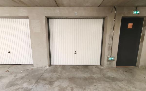 Stationnement à vendre    15,30 m2 Saint-Martin-d'Hères