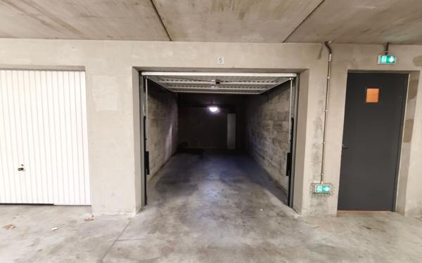 Stationnement à vendre    15,30 m2 Saint-Martin-d'Hères