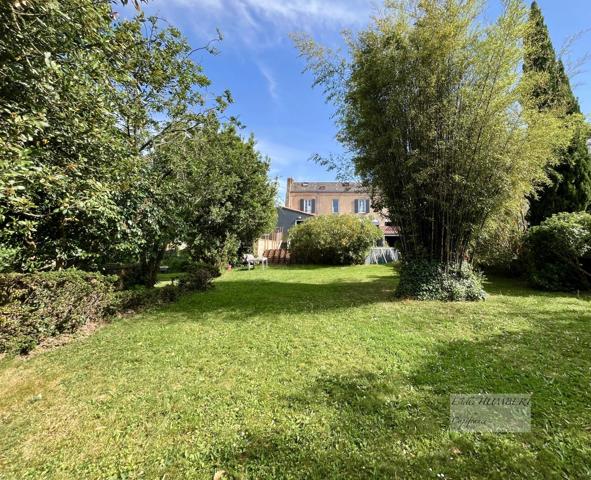 Maison Bourgeoise 9 pièces au coeur de LA ROCHE SUR YON (85)-Pentagone