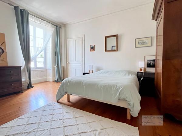 Maison Bourgeoise 9 pièces au coeur de LA ROCHE SUR YON (85)-Pentagone