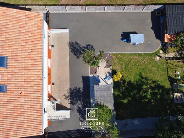 Maison familiale rénovée 240 m² – 10 pièces – 4 chambres – Essarts-en-Bocage (85)