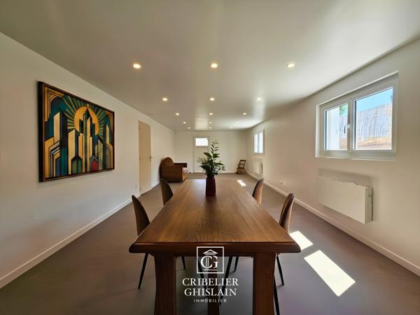 Maison familiale rénovée 240 m² – 10 pièces – 4 chambres – Essarts-en-Bocage (85)