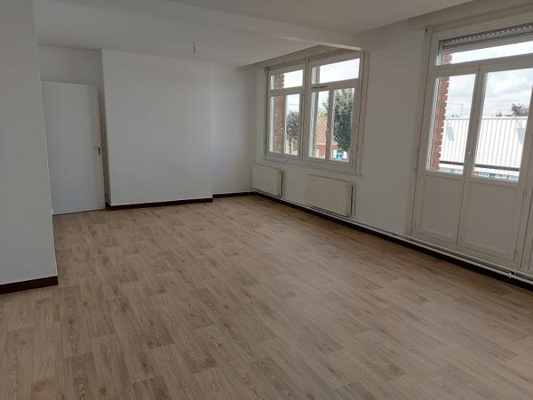 Appartement 3 pièces de 102m² CAMBRAI