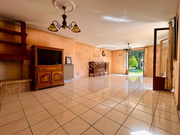 Maison 174m² avec vie de plain-pied en centre-ville de Marines