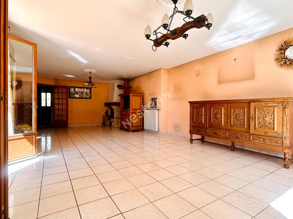 Maison 174m² avec vie de plain-pied en centre-ville de Marines