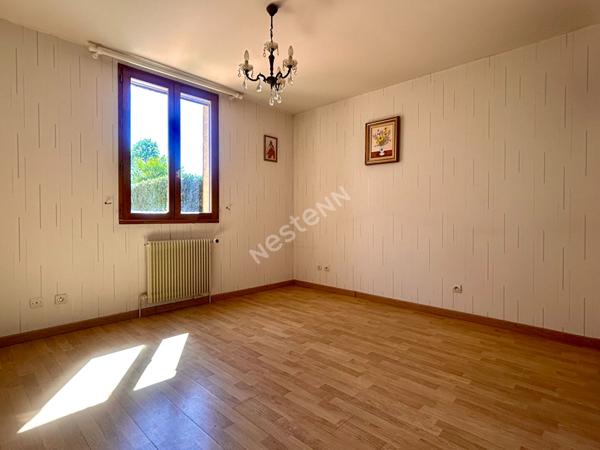Maison 174m² avec vie de plain-pied en centre-ville de Marines