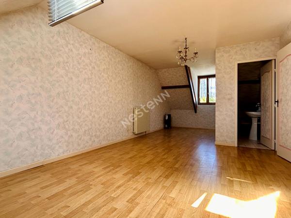 Maison 174m² avec vie de plain-pied en centre-ville de Marines