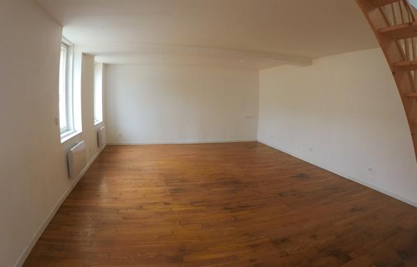Maison 4 pièces 71,69 m² avec cour VIESLY