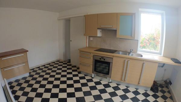 Maison 4 pièces 71,69 m² avec cour VIESLY