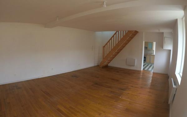 Maison 4 pièces 71,69 m² avec cour VIESLY