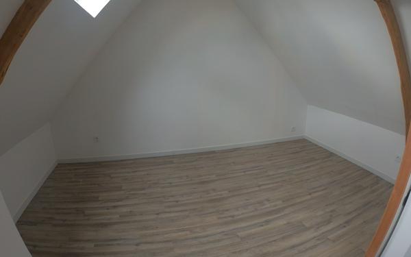 Maison 4 pièces 71,69 m² avec cour VIESLY