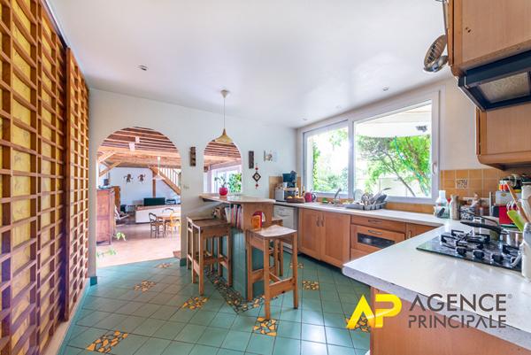 Maison 8 pièces 263 m² €930 000 - Référence 414CL