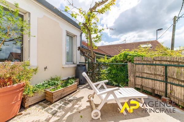 Maison 8 pièces 263 m² €930 000 - Référence 414CL