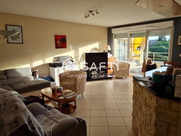 Résidence avec piscine au coeur de Meyzieu