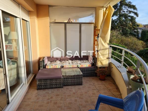 Résidence avec piscine au coeur de Meyzieu