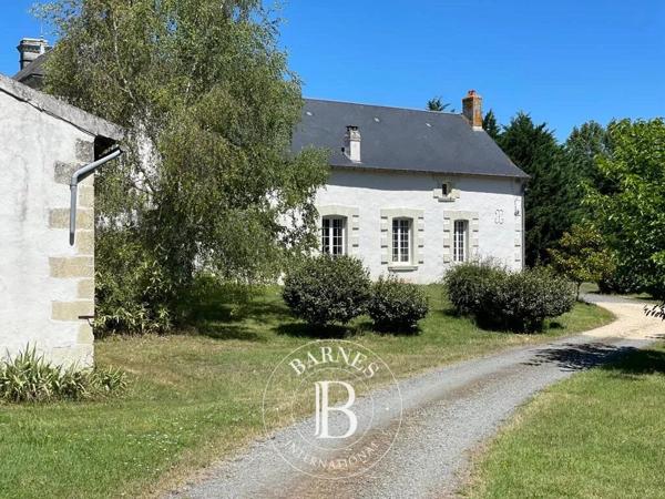 Lencloître, Propriété 6 Chambres -  416 m² à vendre