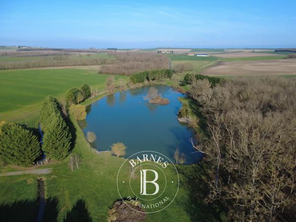 Lencloître, Propriété 6 Chambres -  416 m² à vendre