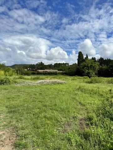 Terrain Constructible Salernes 49 a 94 ca , 03 a 50 ca constructibles