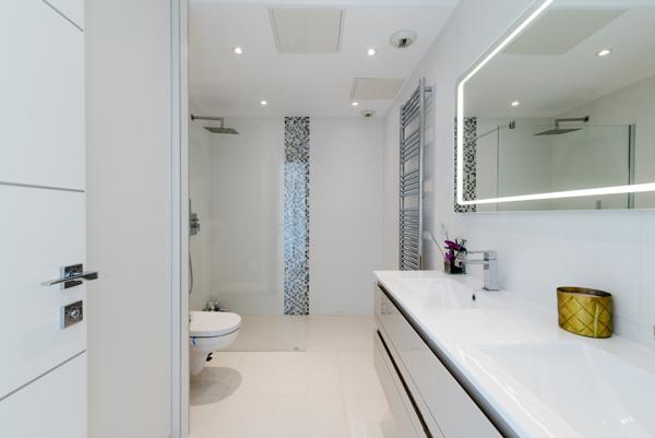 Mougins : Villa contemporaine, 6 chambres, piscine et vue mer