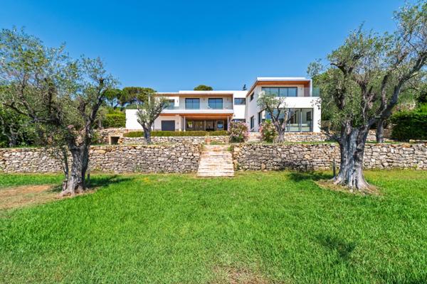Mougins : Villa contemporaine, 6 chambres, piscine et vue mer
