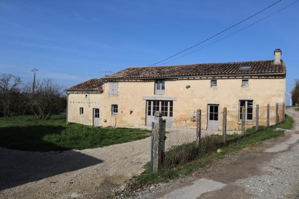 Maison en pierre, 3 chambres sur terrain 1186m2