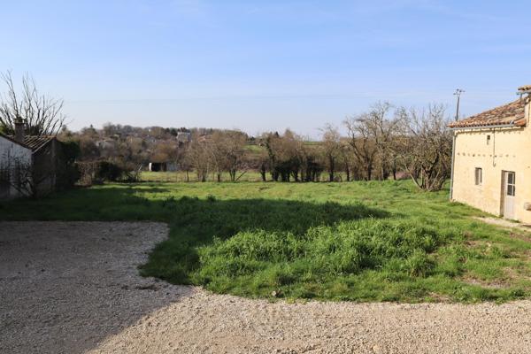 Maison en pierre, 3 chambres sur terrain 1186m2