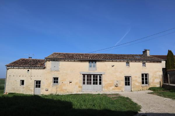 Maison en pierre, 3 chambres sur terrain 1186m2