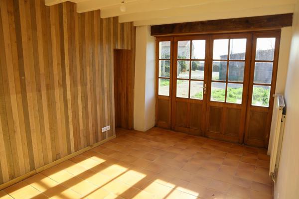 Maison en pierre, 3 chambres sur terrain 1186m2