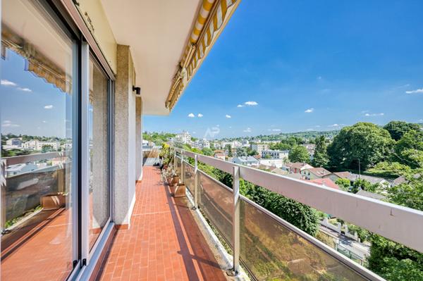 SEVRES RIVE DROITE - Appartement de standing €895 000 ** - Référence 564-S