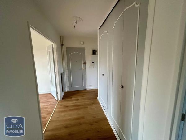 Appartement à louer 4 pièces 77.47m²
