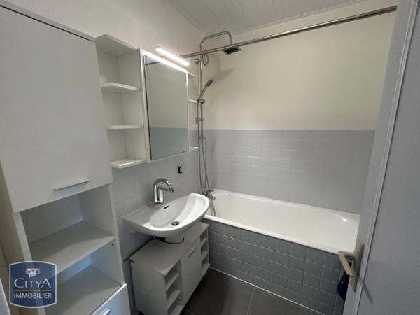 Appartement à louer 4 pièces 77.47m²