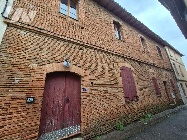 L'ISLE JOURDAIN (32600), Ancienne école de musique de 254 m².