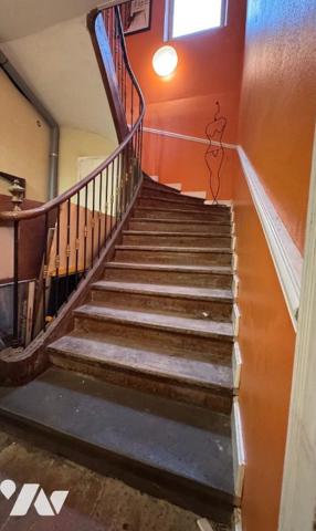 L'ISLE JOURDAIN (32600), Ancienne école de musique de 254 m².