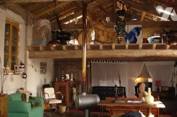 L'ISLE JOURDAIN (32600), Ancienne école de musique de 254 m².