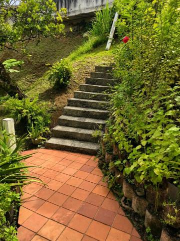 Vente                                                      Appartement
                        
                     3 pièces                                         à Saint-Joseph