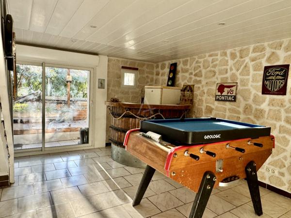 Angoulême  Quartier très calme, proche Gare et Centre Commercial Leclerc, maison F4 avec garage et jardin.