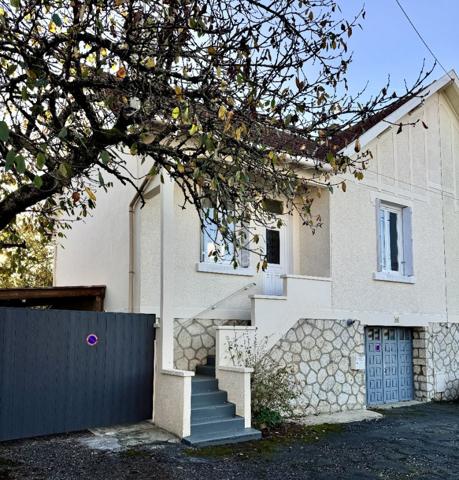 Angoulême  Quartier très calme, proche Gare et Centre Commercial Leclerc, maison F4 avec garage et jardin.