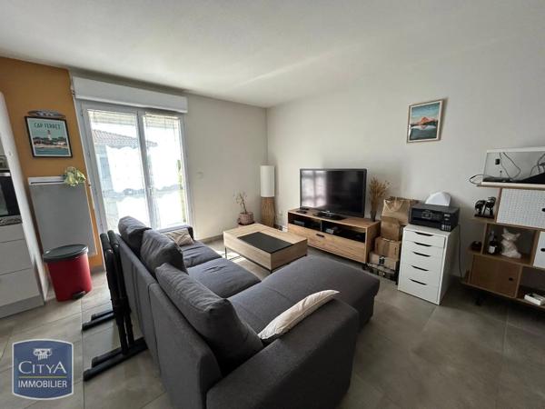 Appartement à louer 2 pièces 48.15m² Tarbes (65000)