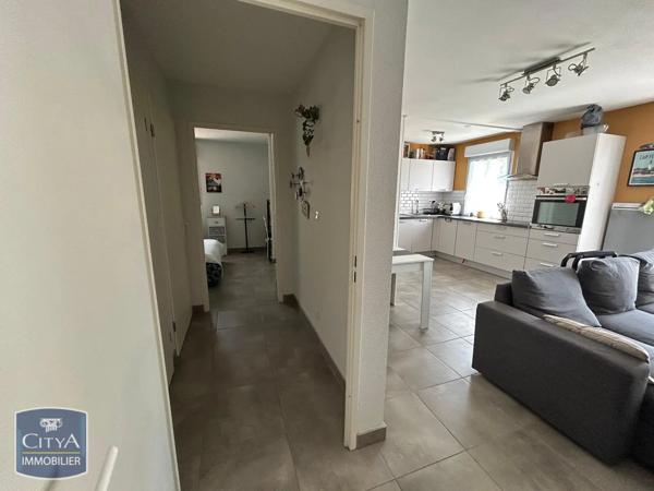 Appartement à louer 2 pièces 48.15m² Tarbes (65000)