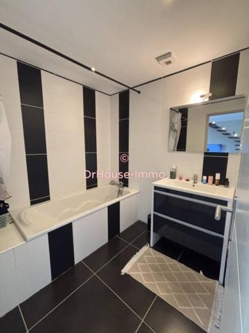 Appartement à vendre 5 pièces de 109 m²