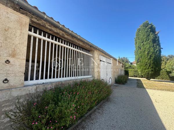 Charmant logis vendéen avec nombreuses dépendances dans le sud de la Vendée