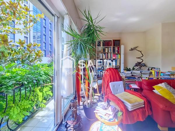 Pavillon avec jardin aux pieds du métro