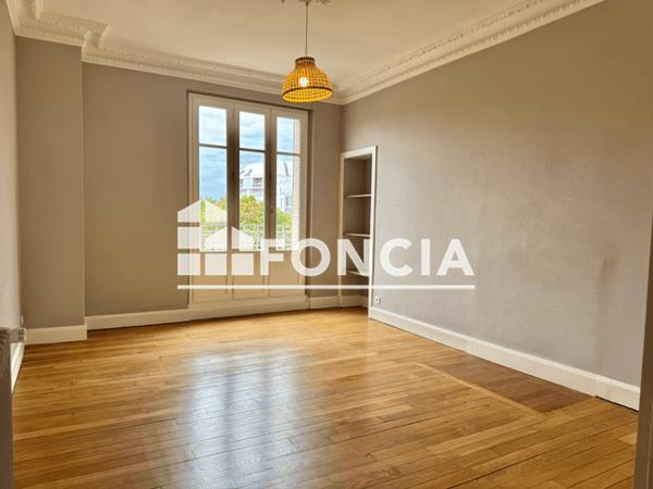 Location Appartement 3 pièces 73.21 m² - 3EME GAUCHE Rennes 35000