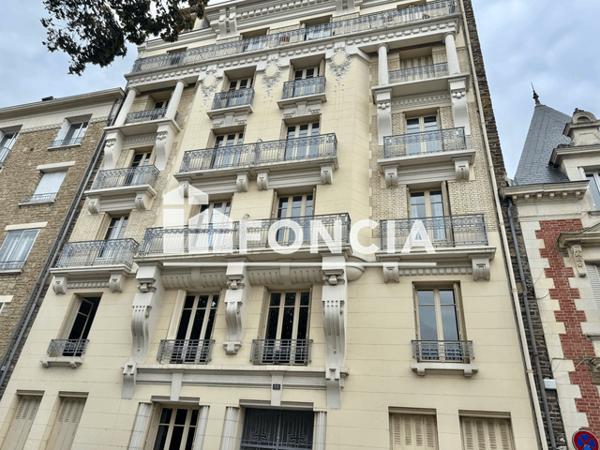 Location Appartement 3 pièces 73.21 m² - 3EME GAUCHE Rennes 35000