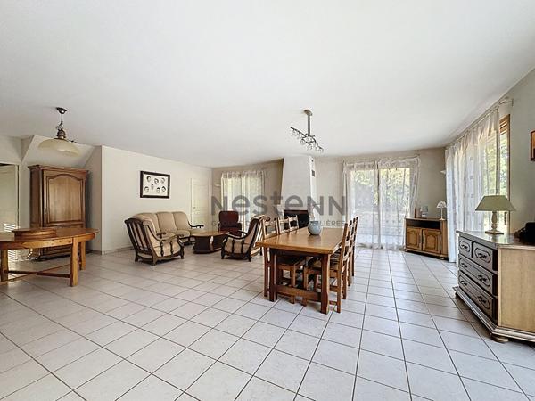 Maison familiale sur terrain de 2200m2 à vendre à Candé - plus de 200m2 - 4 chambres